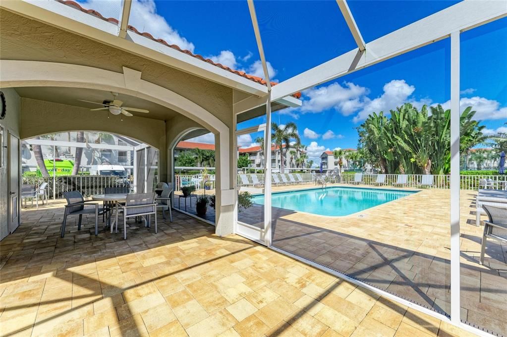 На продажу: $340,000 (2 спален, 2 ванн, 1106 Квадратных фут)