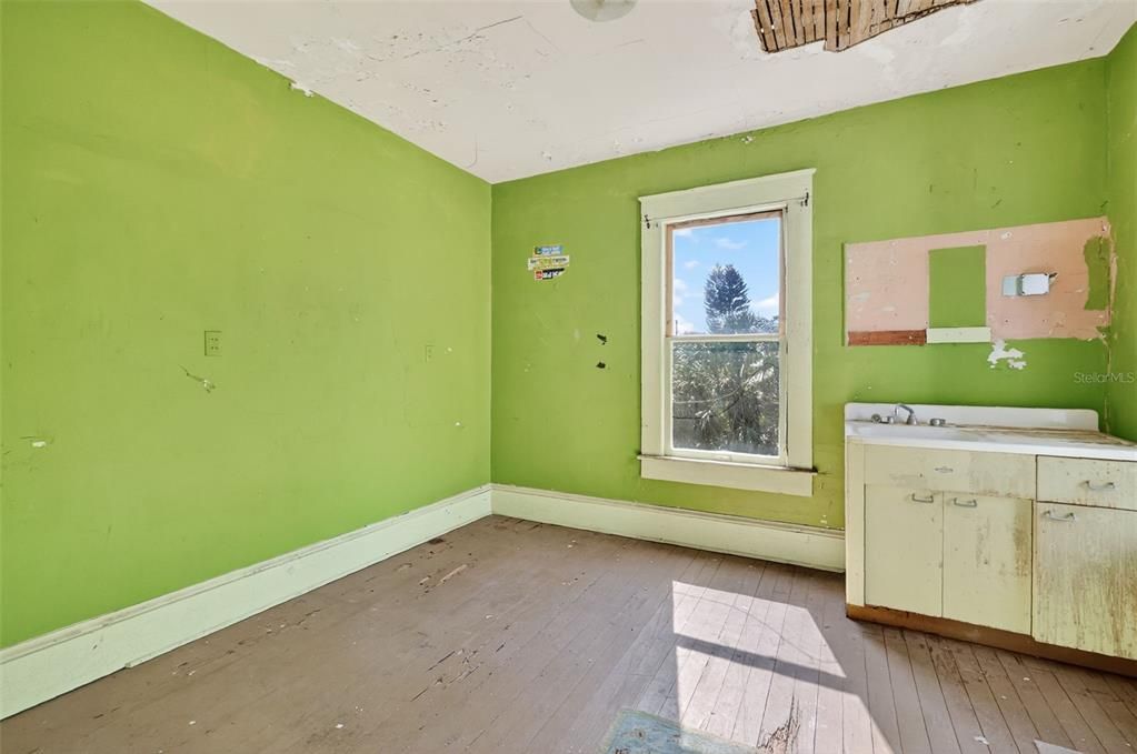 待售: $260,000 (3 贝兹, 2 浴室, 1773 平方英尺)