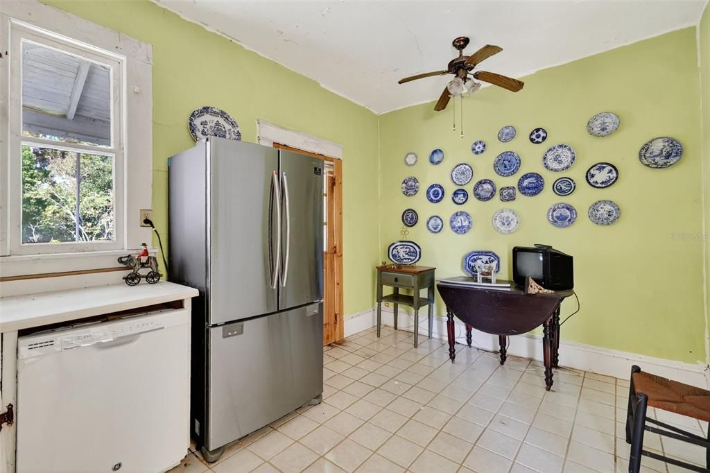 待售: $260,000 (3 贝兹, 2 浴室, 1773 平方英尺)