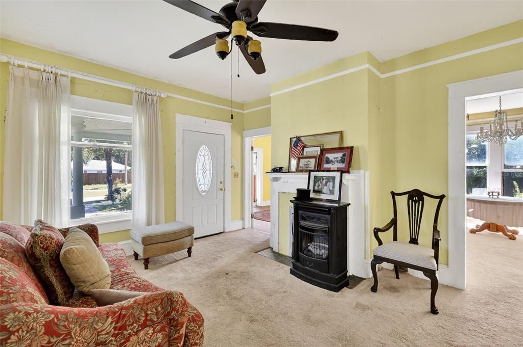 待售: $260,000 (3 贝兹, 2 浴室, 1773 平方英尺)