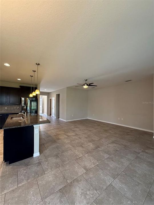 Active With Contract: $425,000 (3 beds, 2 baths, 2036 Square Feet)