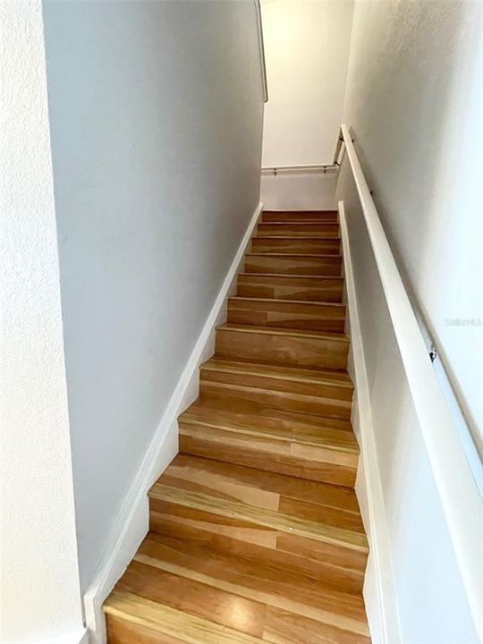 Active With Contract: $199,900 (3 beds, 2 baths, 1296 Square Feet)