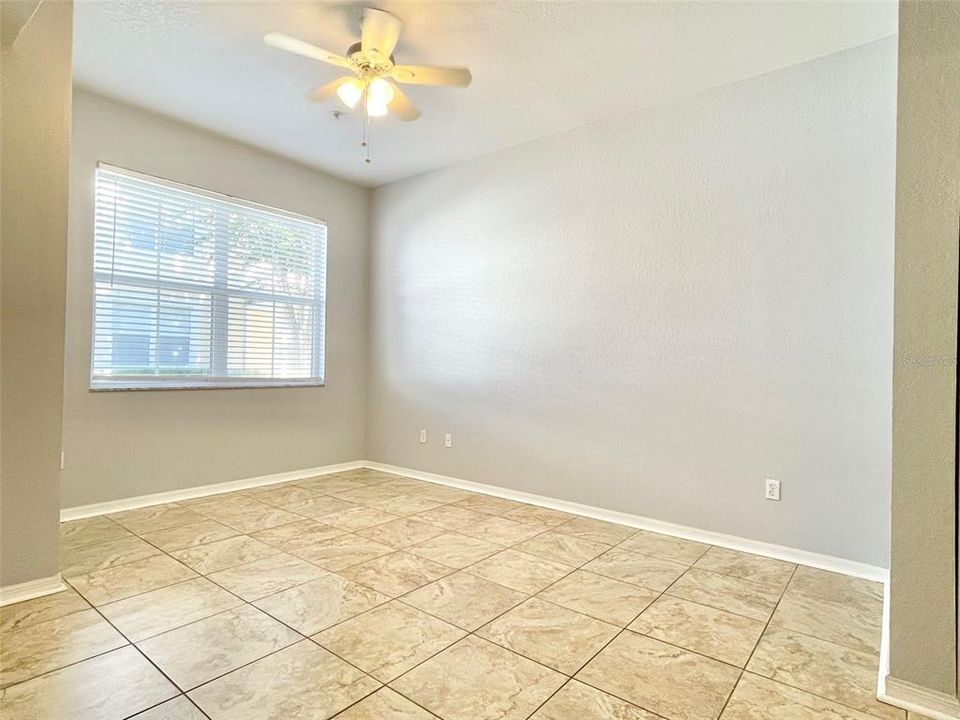 Active With Contract: $199,900 (3 beds, 2 baths, 1296 Square Feet)