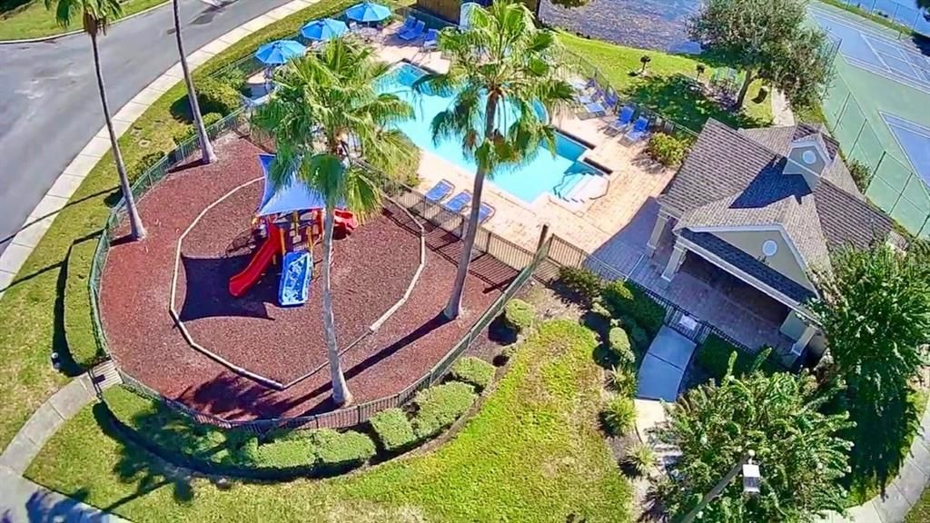 Active With Contract: $199,900 (3 beds, 2 baths, 1296 Square Feet)