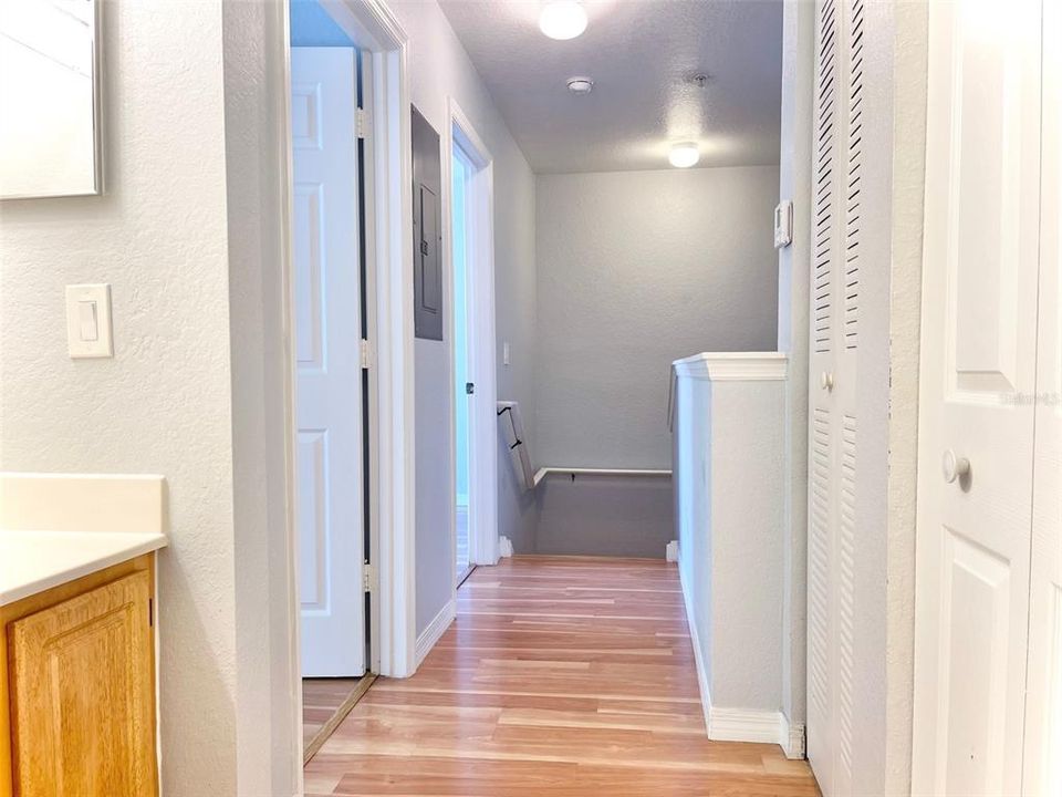 Active With Contract: $199,900 (3 beds, 2 baths, 1296 Square Feet)