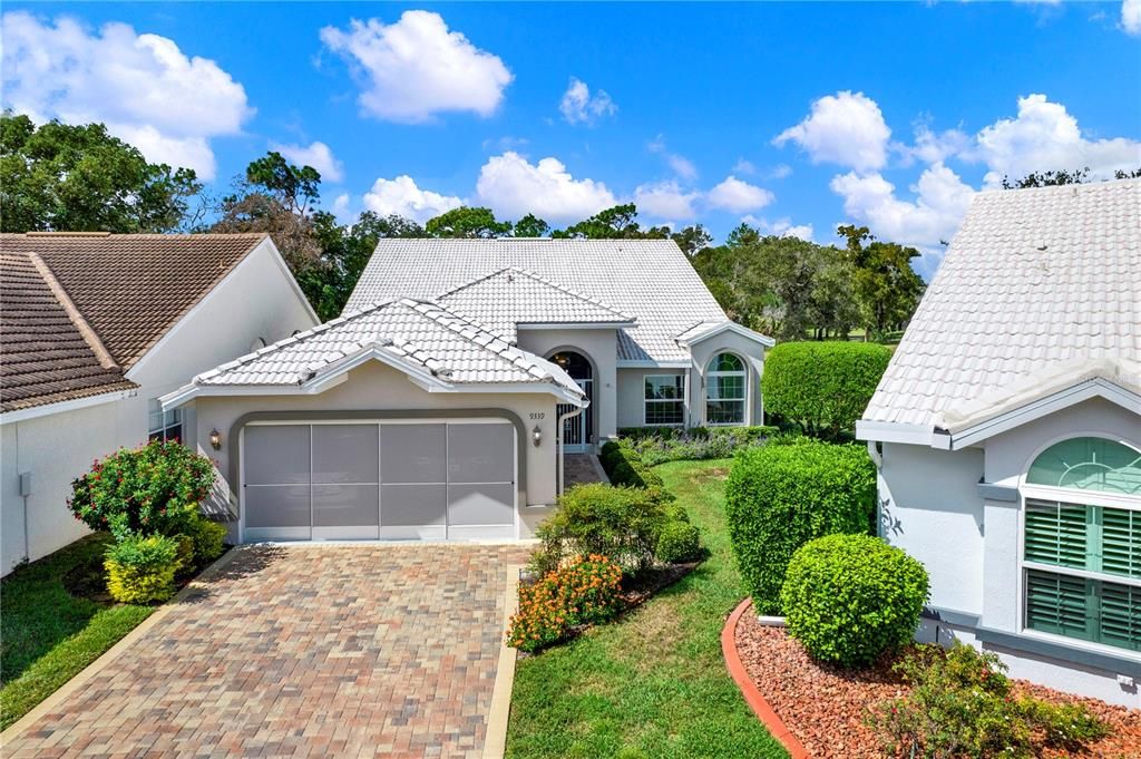 For Sale: $449,999 (3 beds, 3 baths, 2516 Square Feet)