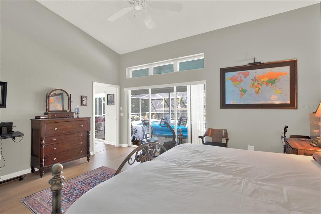 For Sale: $449,999 (3 beds, 3 baths, 2516 Square Feet)