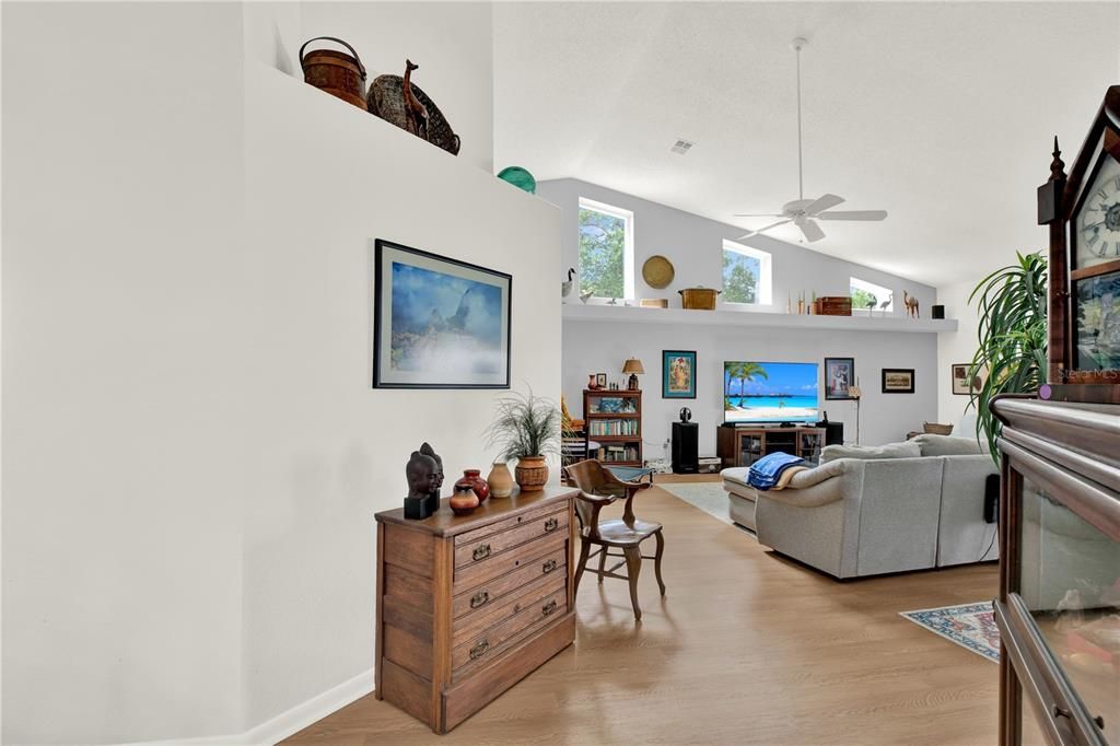 For Sale: $449,999 (3 beds, 3 baths, 2516 Square Feet)