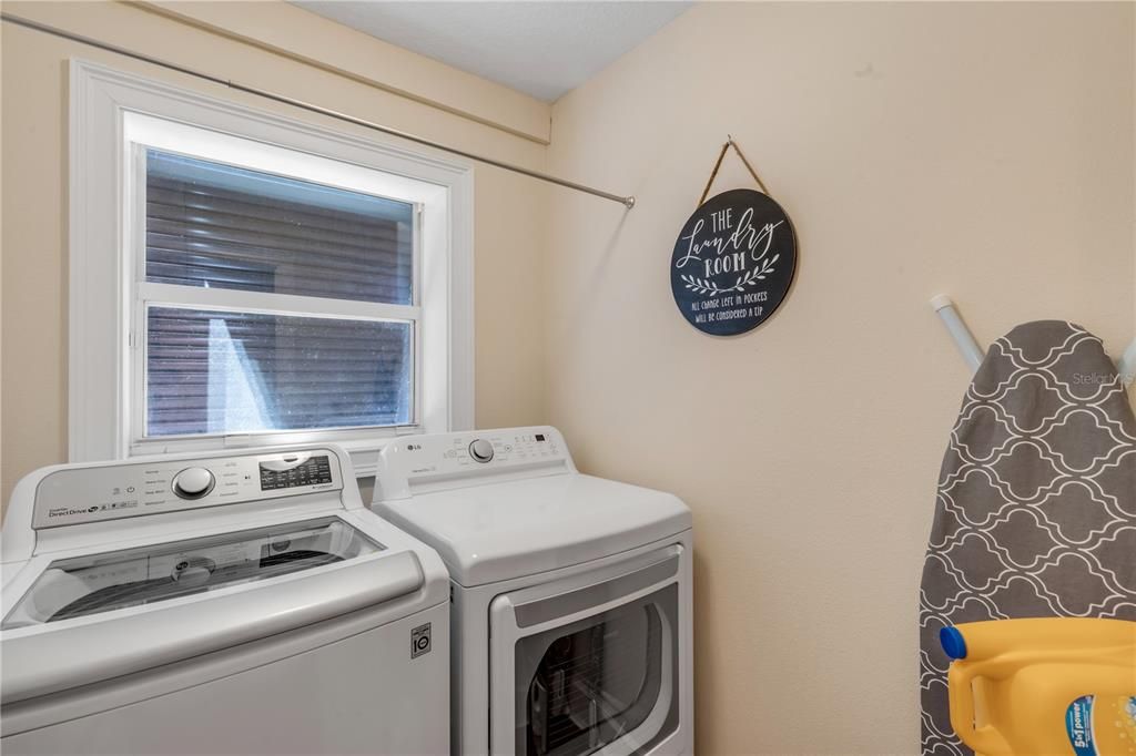 待售: $729,000 (3 贝兹, 2 浴室, 2064 平方英尺)