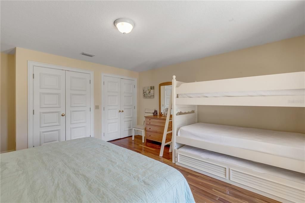 待售: $729,000 (3 贝兹, 2 浴室, 2064 平方英尺)