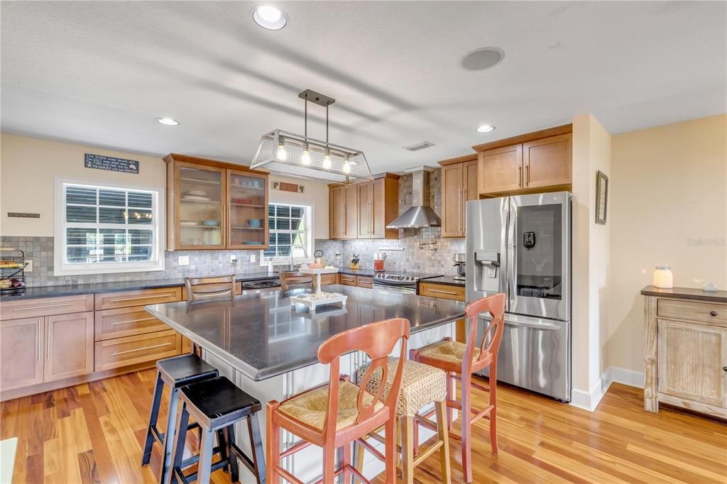 待售: $729,000 (3 贝兹, 2 浴室, 2064 平方英尺)