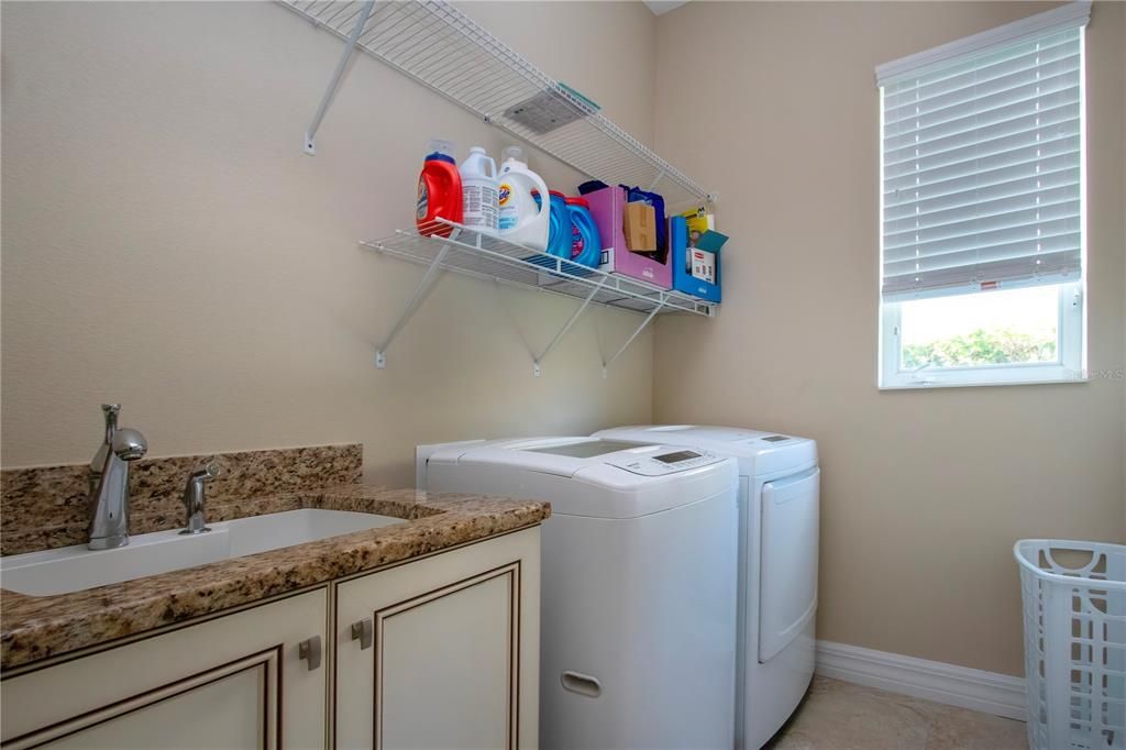 For Rent: $3,500 (2 beds, 2 baths, 1999 Square Feet)