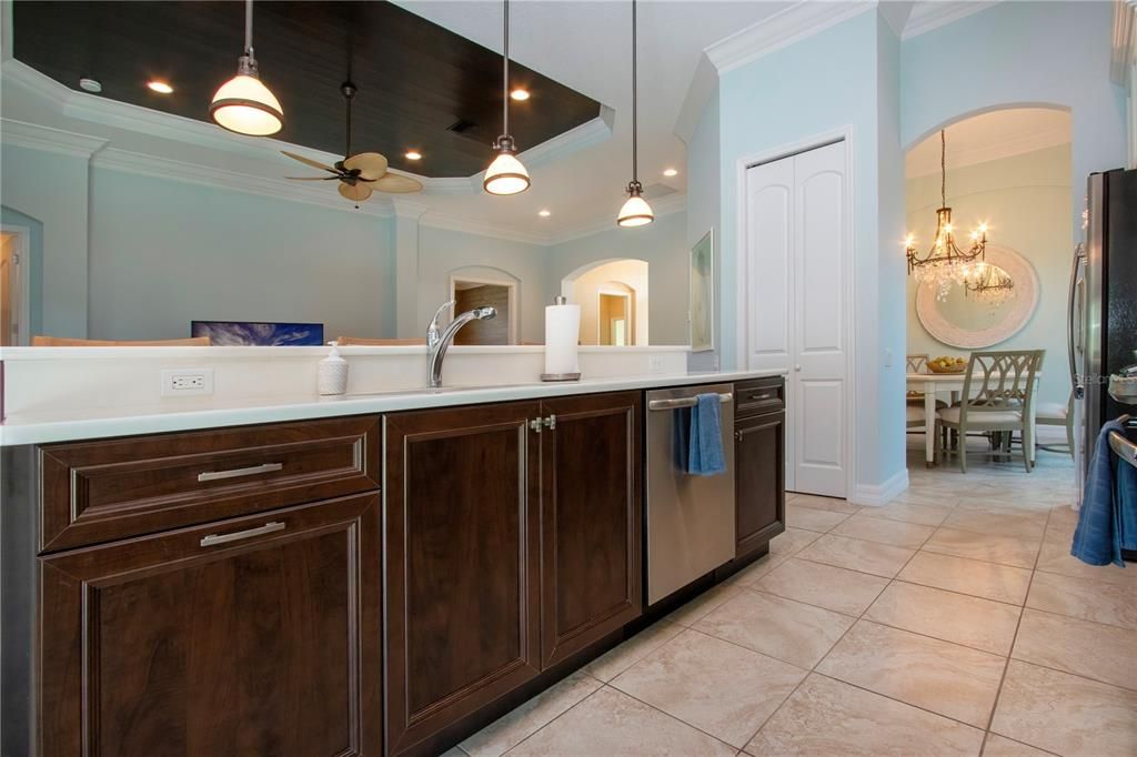 For Rent: $3,500 (2 beds, 2 baths, 1999 Square Feet)