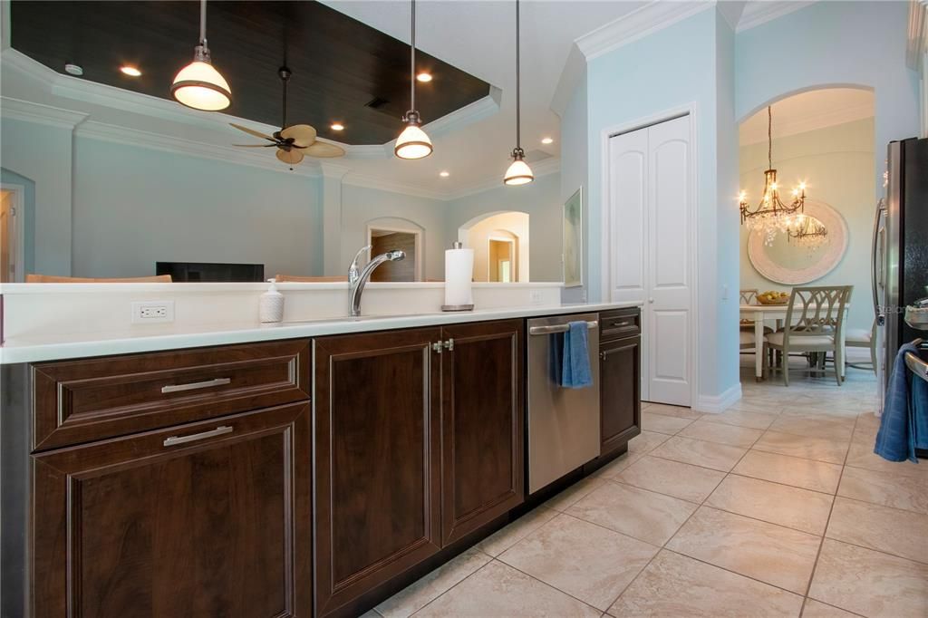 For Rent: $3,500 (2 beds, 2 baths, 1999 Square Feet)