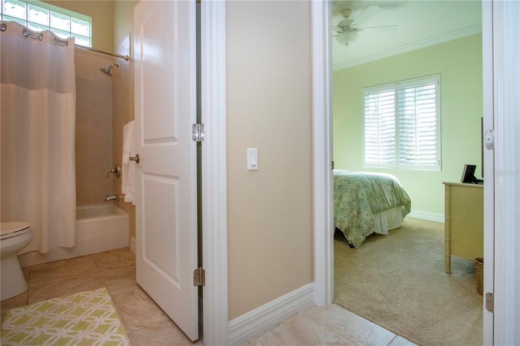 For Rent: $3,500 (2 beds, 2 baths, 1999 Square Feet)