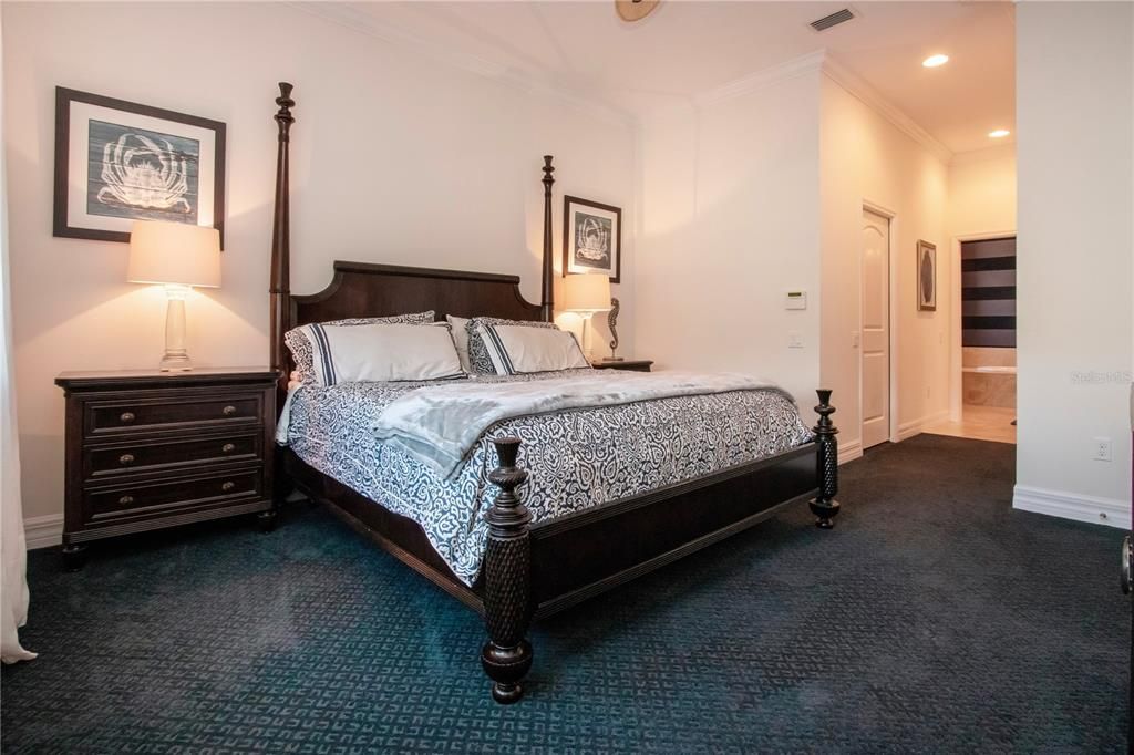 For Rent: $3,500 (2 beds, 2 baths, 1999 Square Feet)