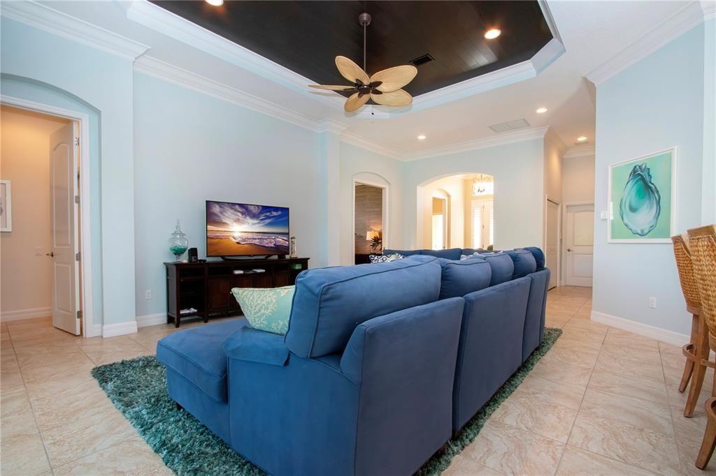 For Rent: $3,500 (2 beds, 2 baths, 1999 Square Feet)