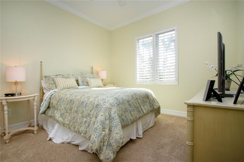 For Rent: $3,500 (2 beds, 2 baths, 1999 Square Feet)