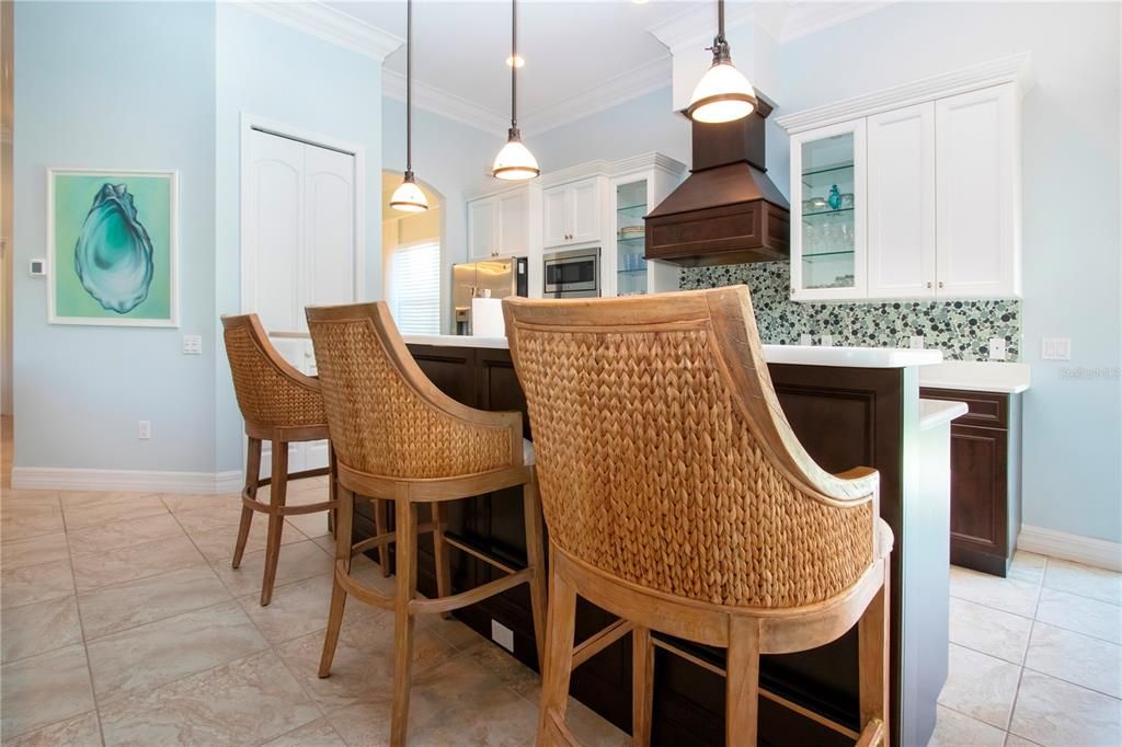 For Rent: $3,500 (2 beds, 2 baths, 1999 Square Feet)