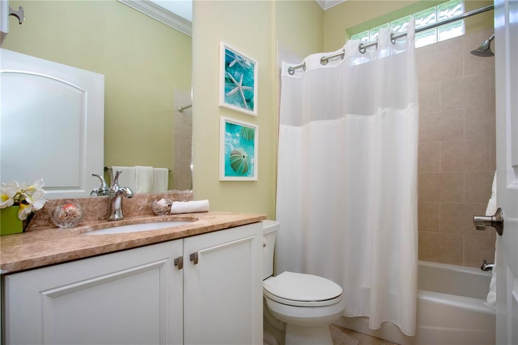 For Rent: $3,500 (2 beds, 2 baths, 1999 Square Feet)