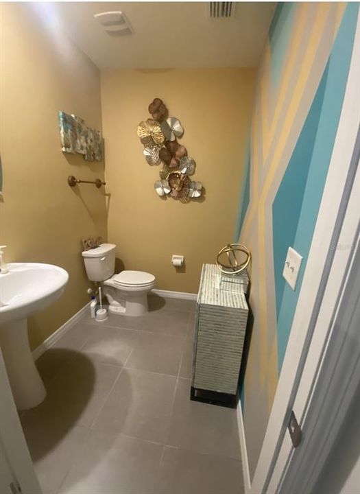 For Rent: $2,700 (4 beds, 2 baths, 2328 Square Feet)