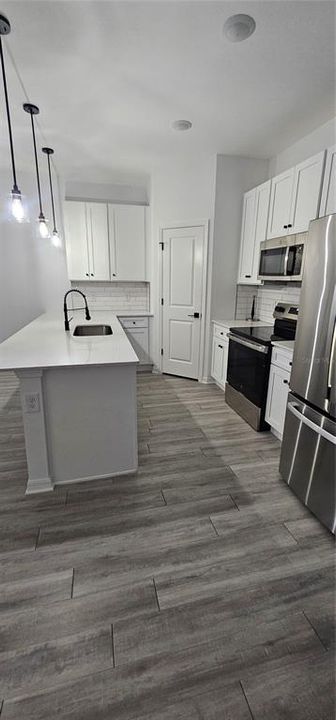 For Rent: $1,600 (3 beds, 2 baths, 1250 Square Feet)