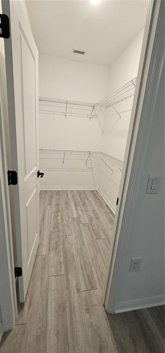 For Rent: $1,600 (3 beds, 2 baths, 1250 Square Feet)