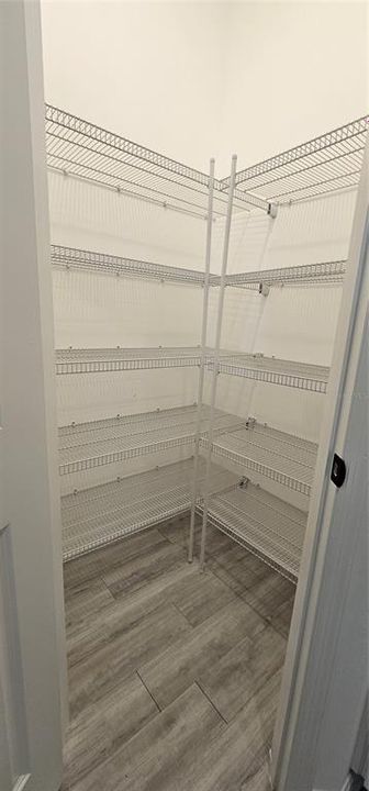 For Rent: $1,600 (3 beds, 2 baths, 1250 Square Feet)