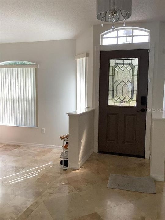 For Rent: $2,275 (3 beds, 2 baths, 1773 Square Feet)