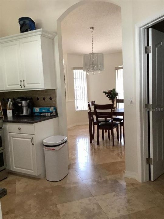 For Rent: $2,275 (3 beds, 2 baths, 1773 Square Feet)