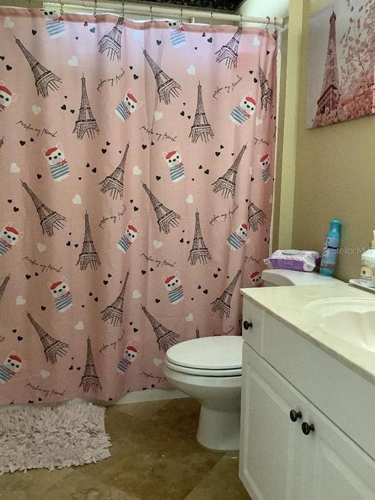 For Rent: $2,275 (3 beds, 2 baths, 1773 Square Feet)