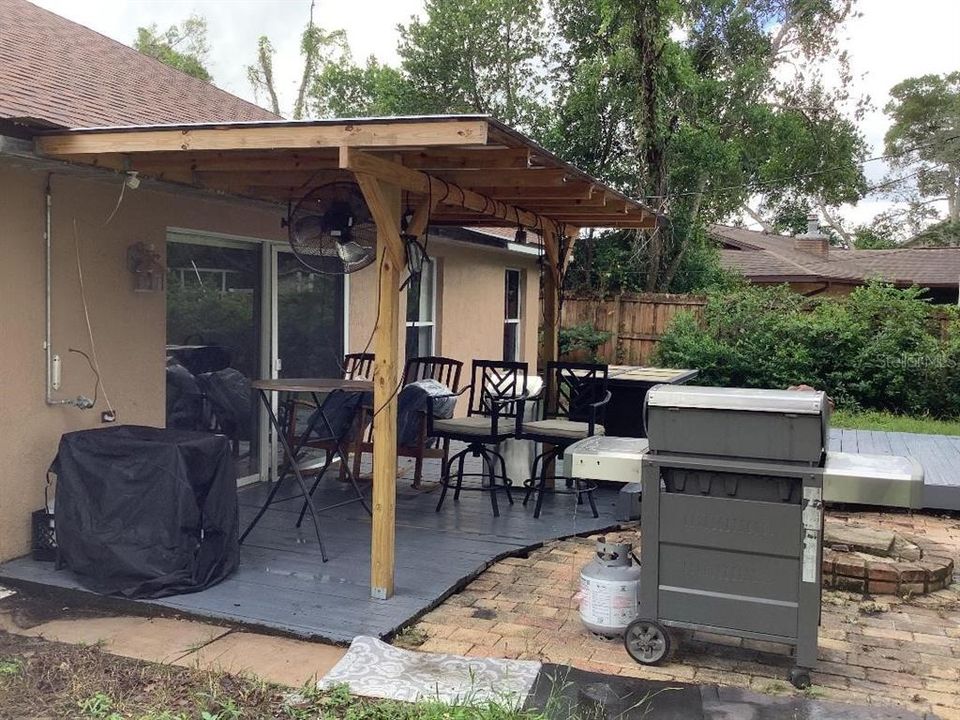 For Rent: $2,275 (3 beds, 2 baths, 1773 Square Feet)