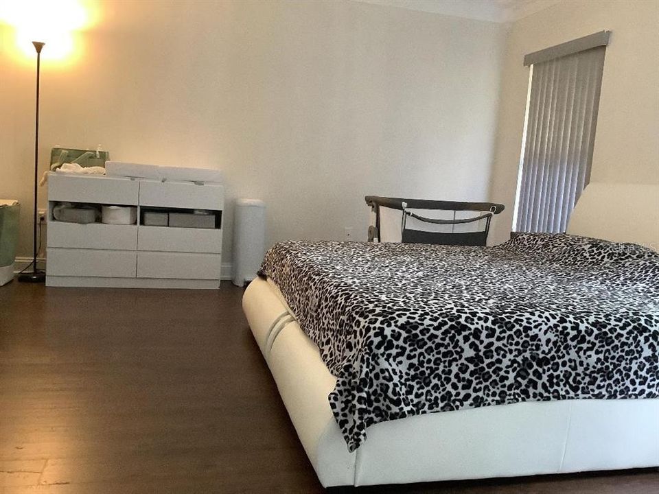 For Rent: $2,275 (3 beds, 2 baths, 1773 Square Feet)