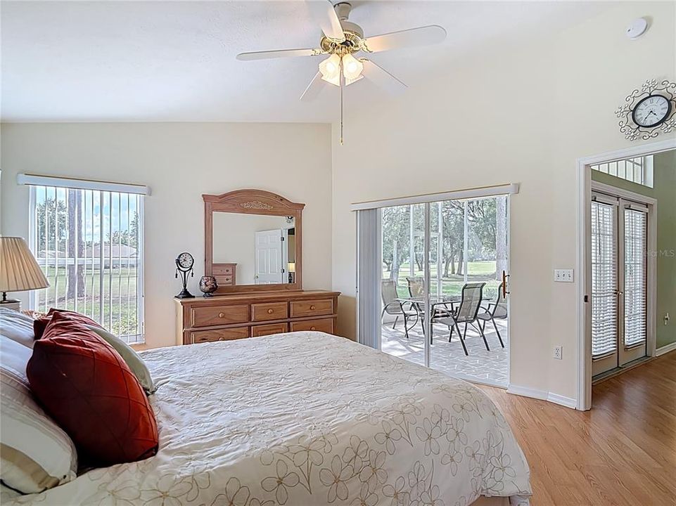 For Sale: $349,900 (3 beds, 2 baths, 1587 Square Feet)