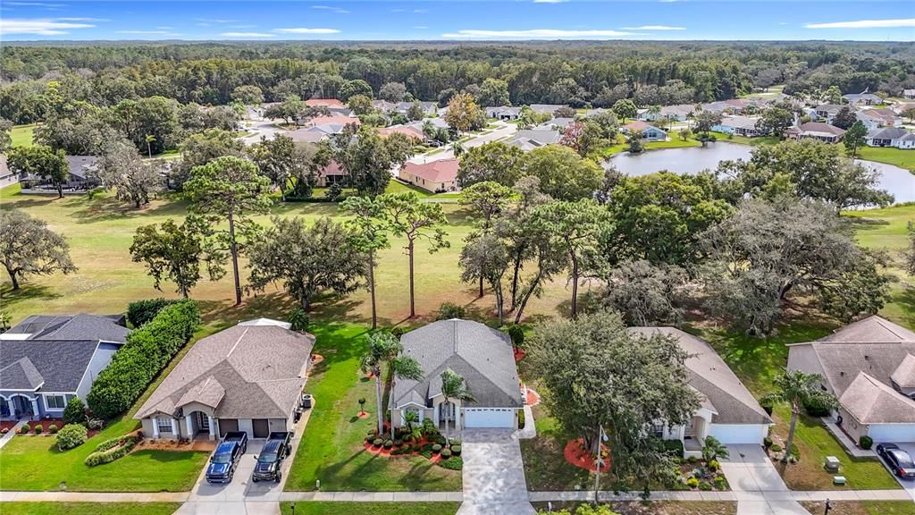 For Sale: $349,900 (3 beds, 2 baths, 1587 Square Feet)