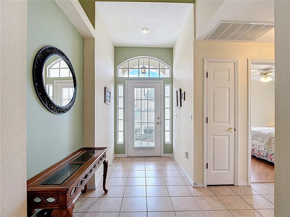 For Sale: $349,900 (3 beds, 2 baths, 1587 Square Feet)