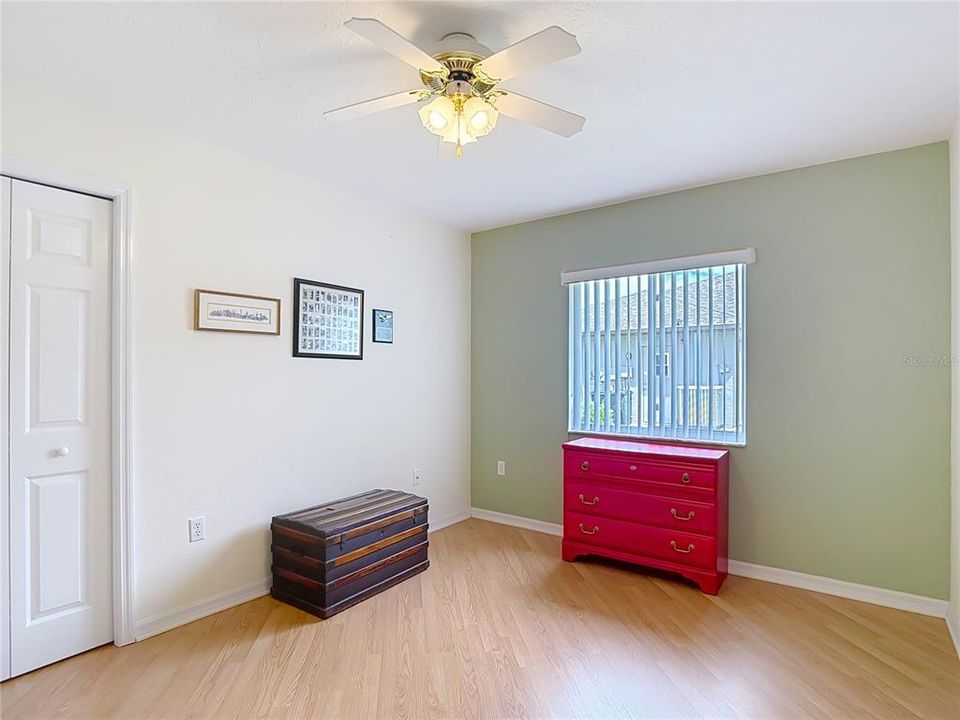 For Sale: $349,900 (3 beds, 2 baths, 1587 Square Feet)