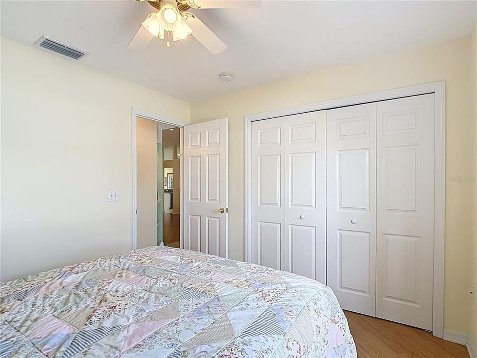 For Sale: $349,900 (3 beds, 2 baths, 1587 Square Feet)