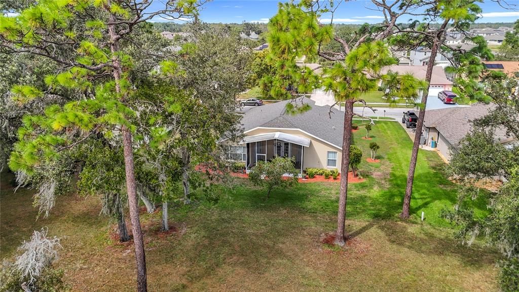 For Sale: $349,900 (3 beds, 2 baths, 1587 Square Feet)