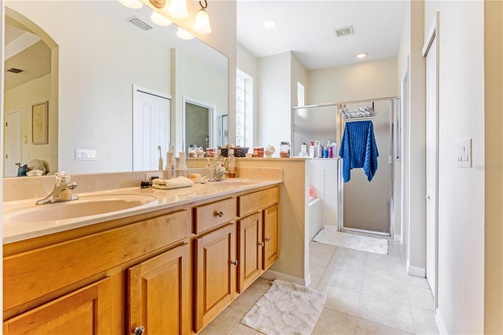 For Sale: $629,900 (4 beds, 3 baths, 2551 Square Feet)