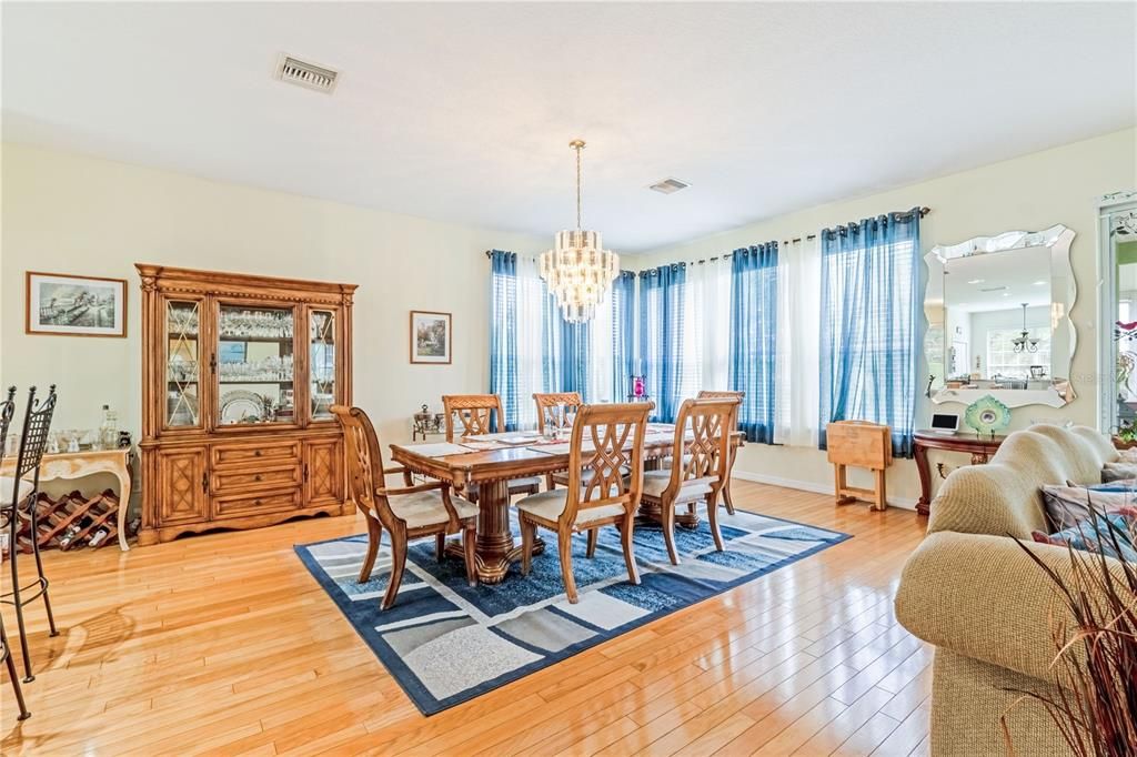 For Sale: $629,900 (4 beds, 3 baths, 2551 Square Feet)