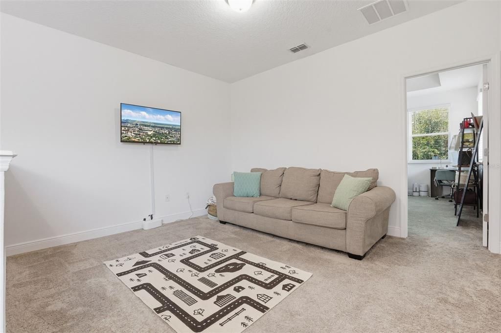 For Sale: $460,000 (3 beds, 2 baths, 2312 Square Feet)