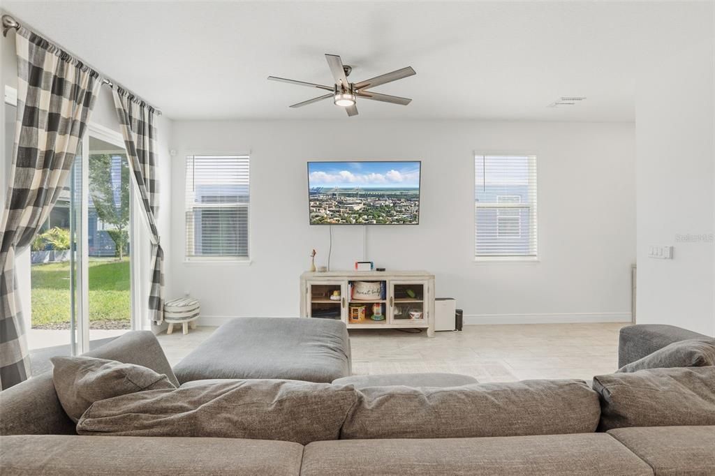 For Sale: $460,000 (3 beds, 2 baths, 2312 Square Feet)