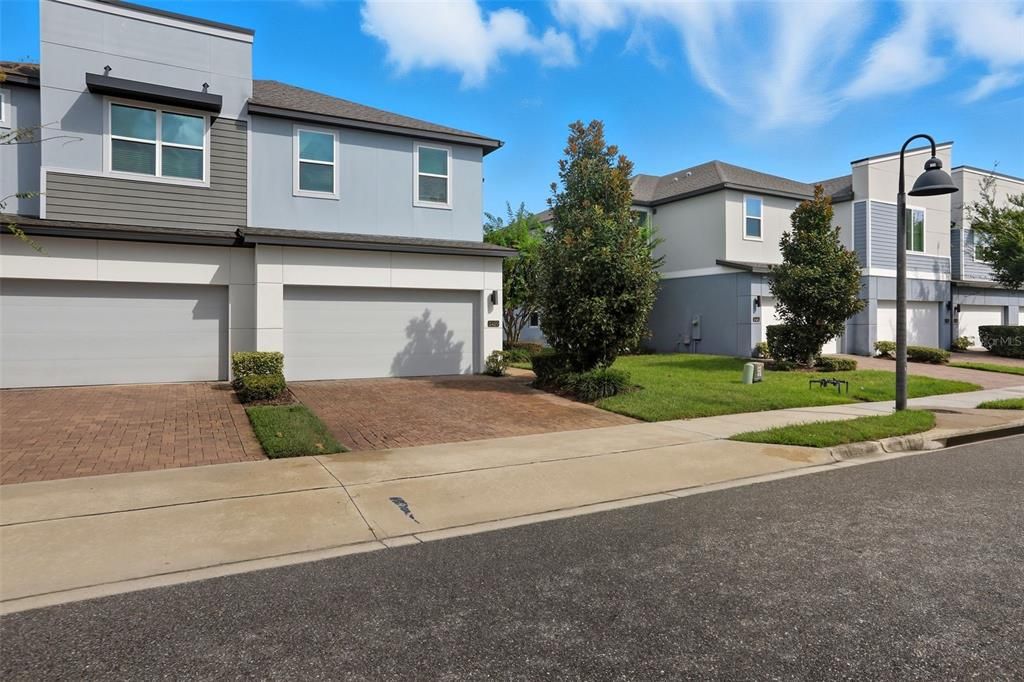 For Sale: $460,000 (3 beds, 2 baths, 2312 Square Feet)