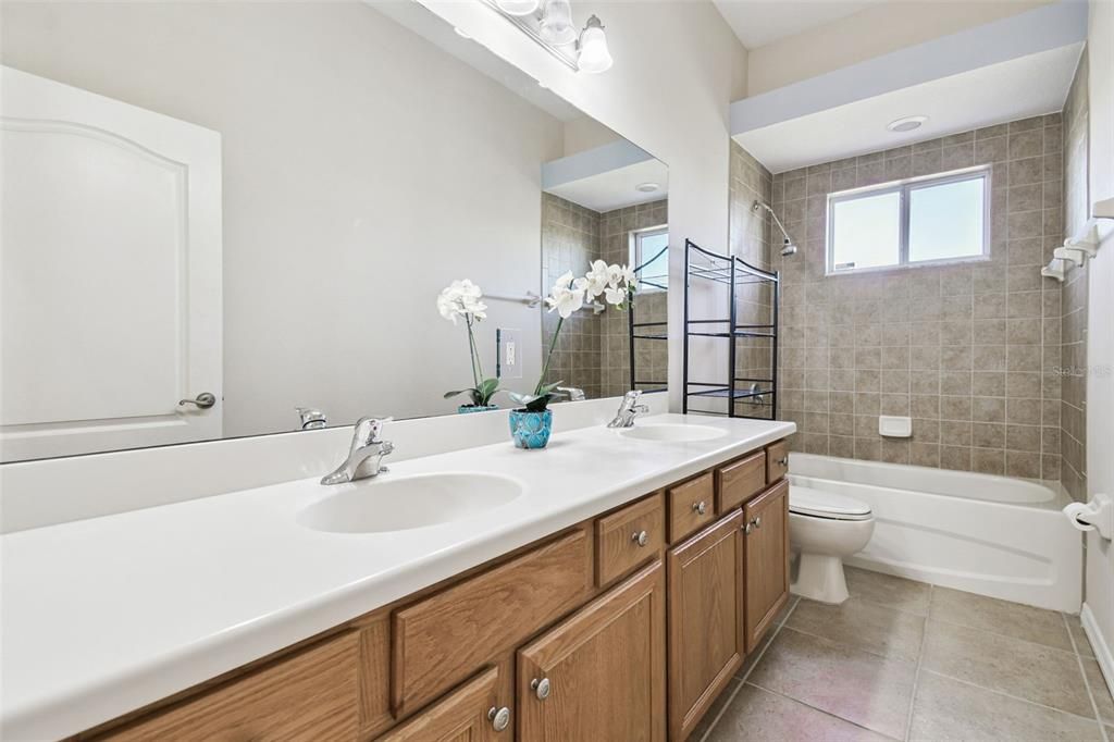 For Sale: $1,289,900 (4 beds, 3 baths, 2625 Square Feet)