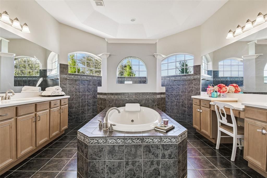 For Sale: $1,289,900 (4 beds, 3 baths, 2625 Square Feet)