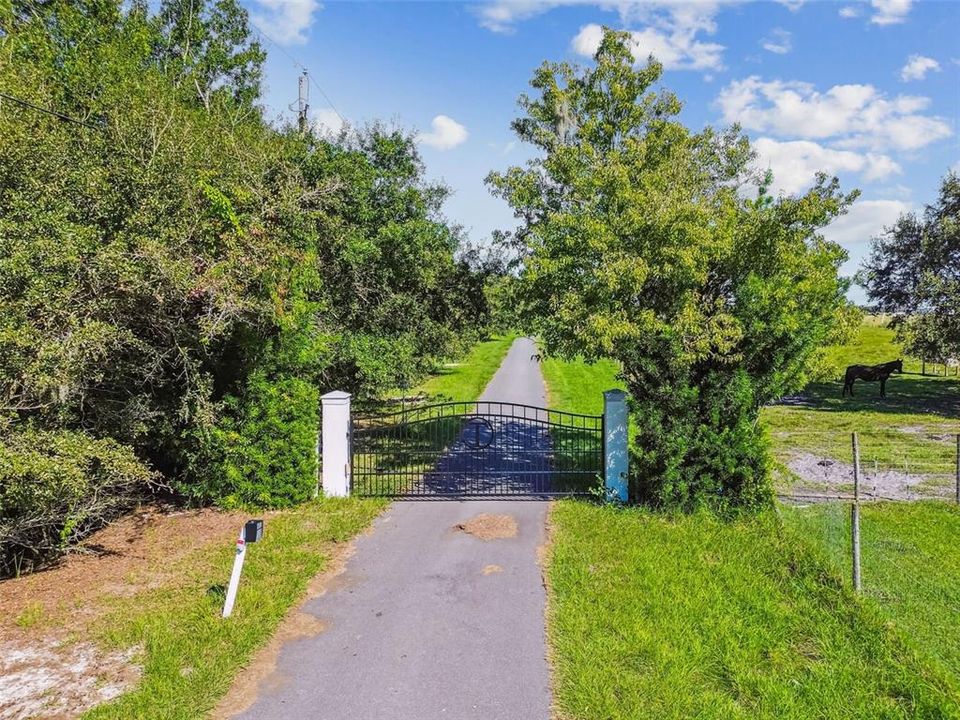 For Sale: $1,289,900 (4 beds, 3 baths, 2625 Square Feet)