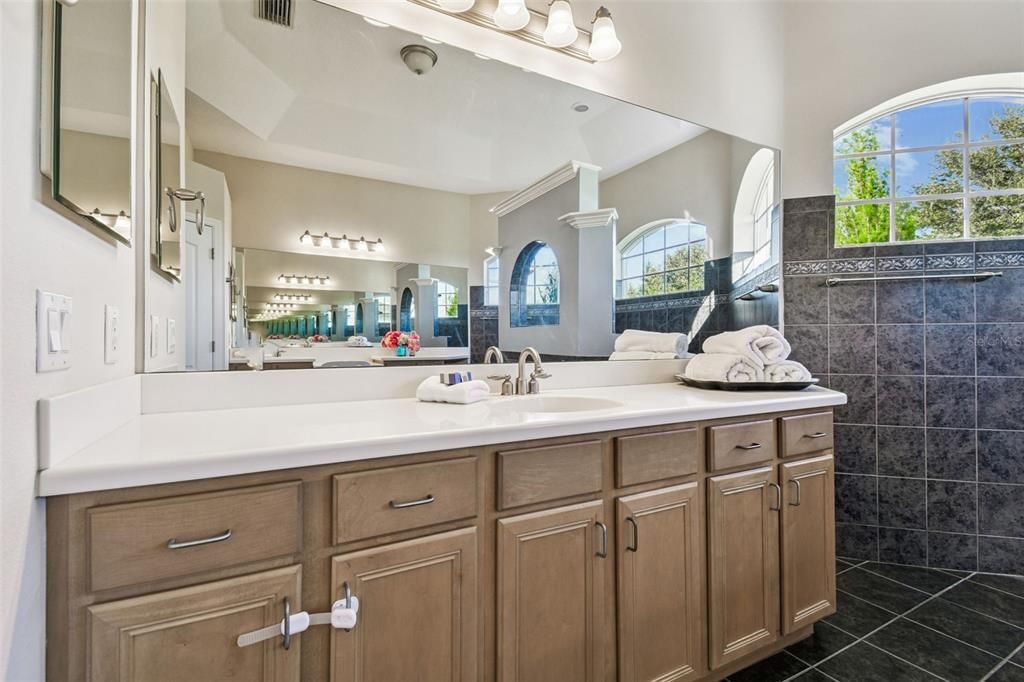 For Sale: $1,289,900 (4 beds, 3 baths, 2625 Square Feet)