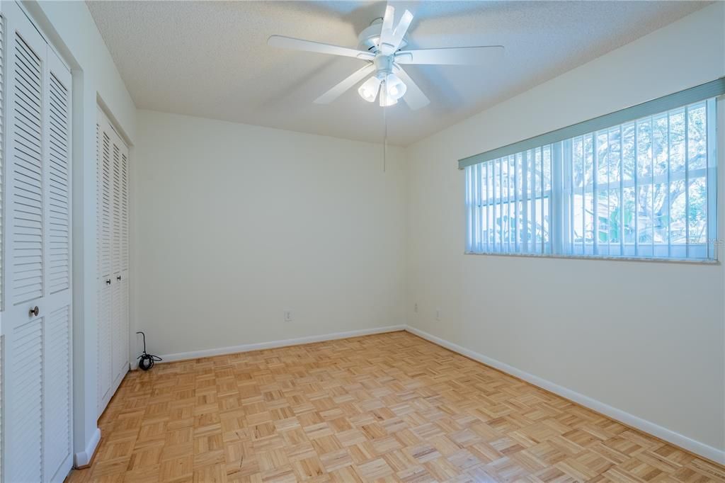 For Sale: $159,000 (2 beds, 2 baths, 1059 Square Feet)