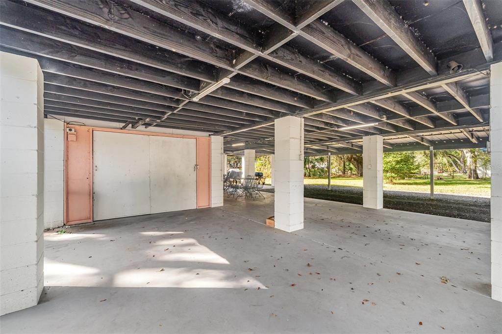 На продажу: $349,000 (2 спален, 2 ванн, 970 Квадратных фут)